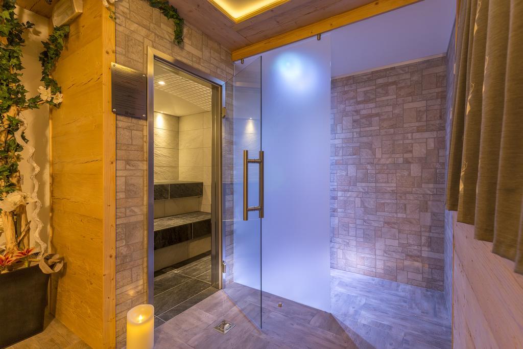 Garni Pra Fiori Hotel Campitello di Fassa Buitenkant foto