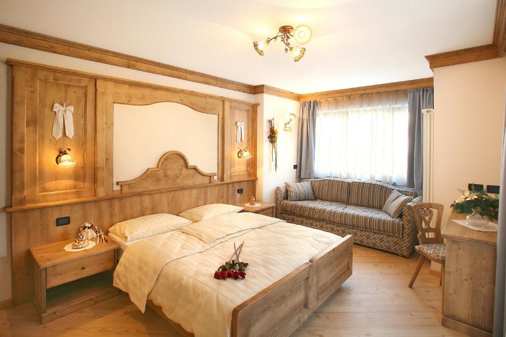 Garni Pra Fiori Hotel Campitello di Fassa Kamer foto