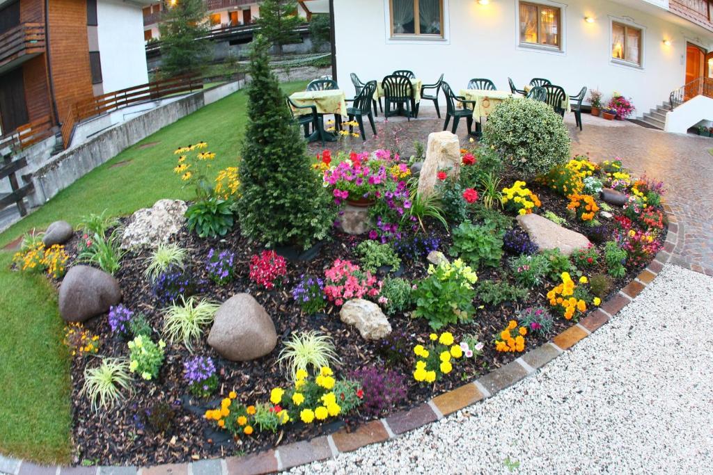 Garni Pra Fiori Hotel Campitello di Fassa Buitenkant foto